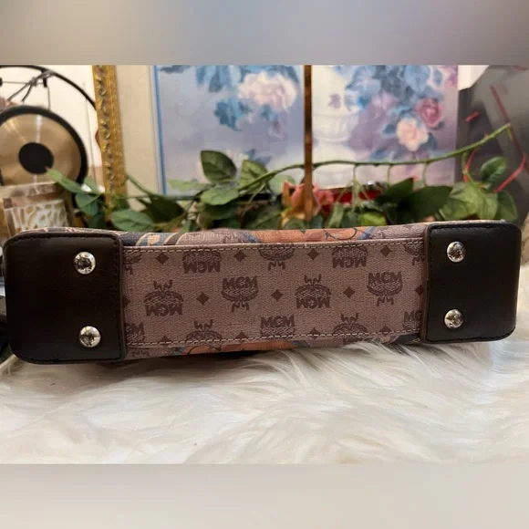 MCM ❤️HOST PICK❤️🔥RARE🔥Crossbody Bag - Picture 10 of 11